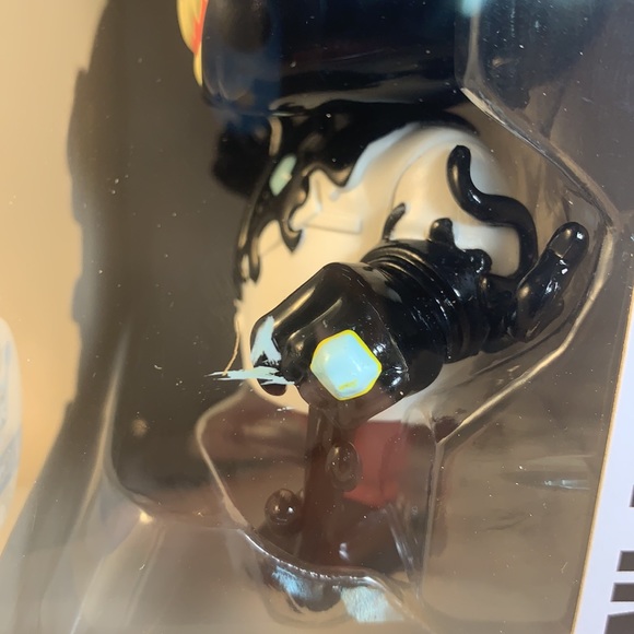 Funko Pop Venomized Kingpin Exclusive - Picture 4 of 7